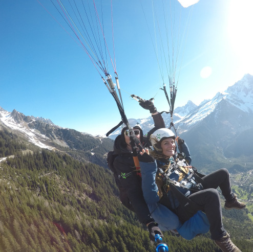 Freestyle paragliding tandem flight in Chamonix